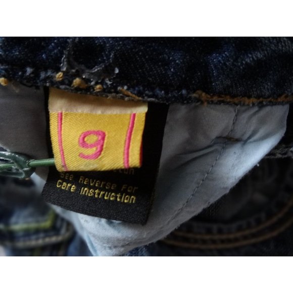 ​Womens Maxx jeans Size 9 distressed w/embroidery front legs & back​ pockets - Picture 6 of 12
